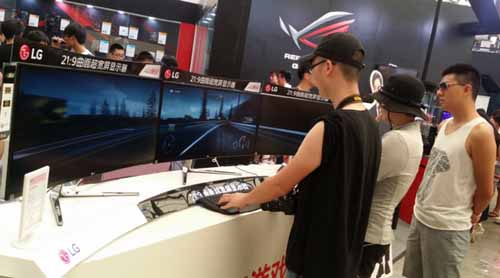 LG 21:9超宽屏三联显示屏聚焦CJ 2015